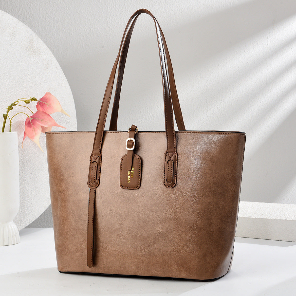 SARAVÉA Éclipse Shoulder Bag